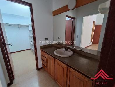 Casa de 4 alcobas en venta en Loma Del Chocho, Envigado, 225 m² · foto 11 de 20
