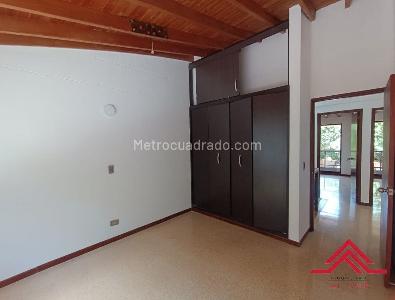 Casa de 4 alcobas en venta en Loma Del Chocho, Envigado, 225 m² · foto 13 de 20