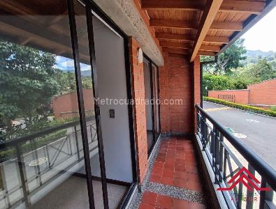 Casa de 4 alcobas en venta en Loma Del Chocho, Envigado, 225 m² · foto 14 de 20