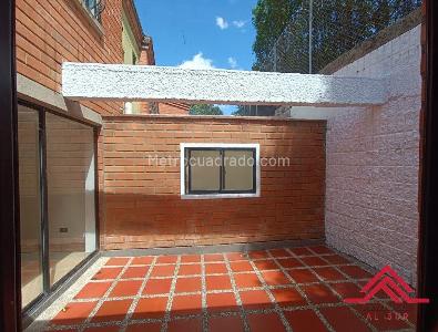 Casa de 4 alcobas en venta en Loma Del Chocho, Envigado, 225 m² · foto 3 de 20