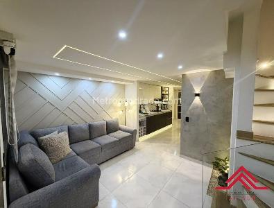 Casa en venta en Suramérica, Itagüí · foto 2 de 19