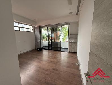 Casa de 4 alcobas en venta en Altos Del Poblado, Medellín, 940 m² · foto 9 de 20