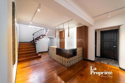 Casa de 5 alcobas en venta en Los Rosales, Bogotá, 617 m² · foto 5 de 20