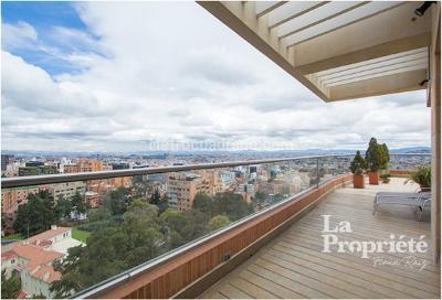 Apartment for rent in Los Rosales, Bogotá