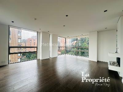 Apartamento de 3 alcobas en venta en La Cabrera, Bogotá, 248 m² · foto 3 de 20