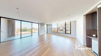 Apartamento de 3 alcobas en venta en Chico, Bogotá, 223 m² · foto 2 de 20