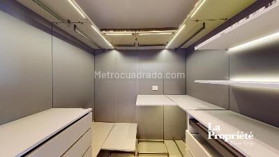Apartamento de 3 alcobas en venta en Chico, Bogotá, 223 m² · foto 17 de 20