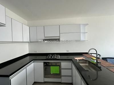 Apartamento en venta en Rodadero, Santa Marta · foto 4 de 15