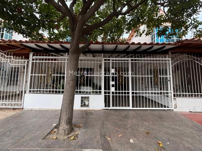 Casa en venta en Avenida Libertador, Santa Marta · foto 3 de 20