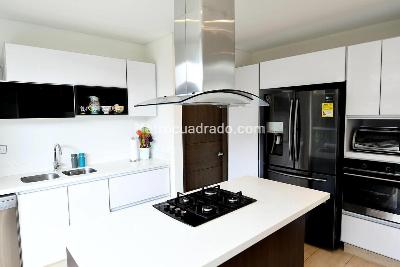Casa de 3 alcobas en venta en Cajicá, 200 m² · foto 7 de 13