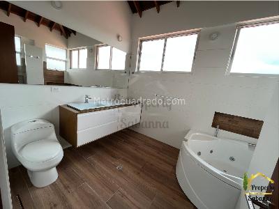 Casa de 3 alcobas en venta en Cajicá, 330 m² · foto 9 de 12
