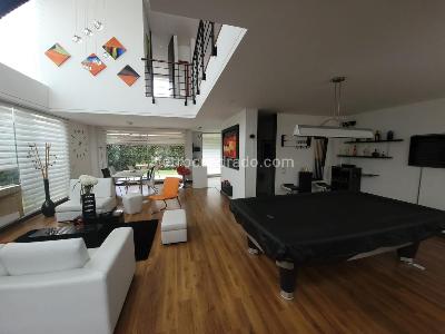 Casa de 3 alcobas en venta en Cajica, Cajicá, 150 m² · foto 2 de 11