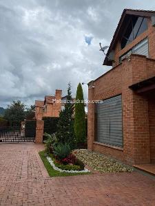 Casa de 3 alcobas en venta en Cajicá, 240 m² · foto 14 de 16