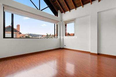 Casa de 3 alcobas en venta en Cajicá, 240 m² · foto 8 de 16