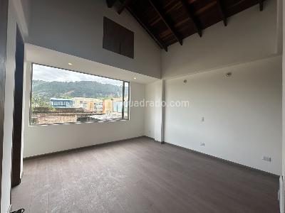 Casa de 3 alcobas en venta en Cajicá, 210 m² · foto 13 de 20
