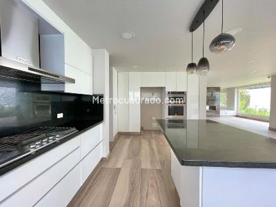 Casa de 4 alcobas en arriendo en Cajicá, 300 m² · foto 11 de 20