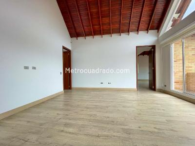 Casa de 4 alcobas en arriendo en Cajicá, 300 m² · foto 14 de 20
