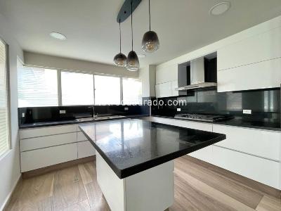 Casa de 4 alcobas en arriendo en Cajicá, 300 m² · foto 9 de 20