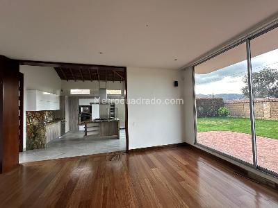 Casa de 5 alcobas en venta en Cajicá, 420 m² · foto 8 de 20