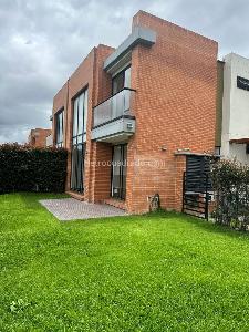 Casa de 4 alcobas en venta en Cajicá, 170 m² · foto 2 de 16