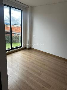 Casa de 4 alcobas en venta en Cajicá, 170 m² · foto 7 de 16