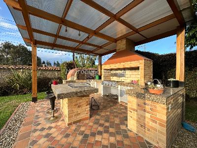 Casa de 3 alcobas en venta en Cajicá, 300 m² · foto 8 de 19