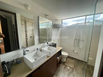 Casa de 4 alcobas en venta en Cajicá, 200 m² · foto 8 de 18