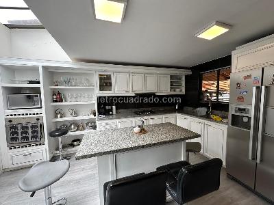 Casa de 4 alcobas en venta en Chía, 257 m² · foto 6 de 17