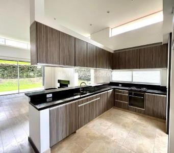 Casa de 4 alcobas en venta en Cajicá, 204 m² · foto 3 de 16