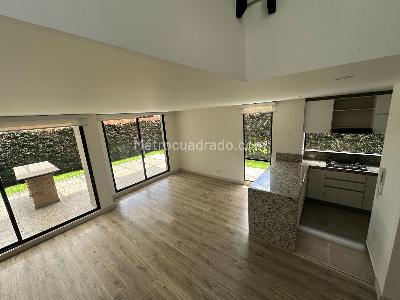 Casa de 3 alcobas en venta en Conjunto Vittare, Cajicá, 168 m² · foto 2 de 19