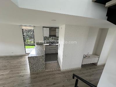 Casa de 3 alcobas en venta en Conjunto Vittare, Cajicá, 168 m² · foto 7 de 19