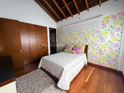 Casa de 4 alcobas en arriendo en Caminos De Chunugua, Cajicá, 340 m² · foto 14 de 20