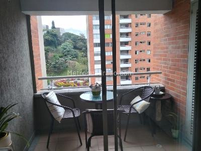 Apartamento de 2 alcobas en venta en Laureles Campestre, Medellín, 59 m² · foto 13 de 19