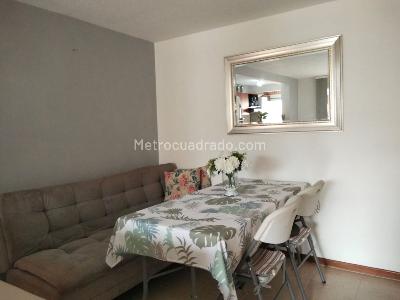 Apartamento de 2 alcobas en venta en Laureles Campestre, Medellín, 59 m² · foto 3 de 19