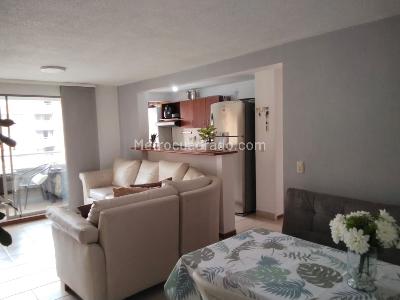 Apartamento de 2 alcobas en venta en Laureles Campestre, Medellín, 59 m² · foto 4 de 19