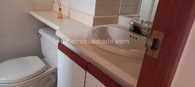 Apartamento de 2 alcobas en venta en Boston, Medellín, 72 m² · foto 12 de 19