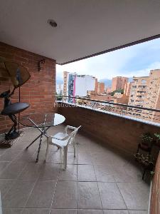 Apartamento de 3 alcobas en venta en Laureles, Medellín, 108 m² · foto 14 de 19
