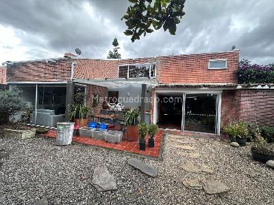 Casa de 4 alcobas en venta en Niza Cordoba, Bogotá, 300 m² · foto 9 de 20