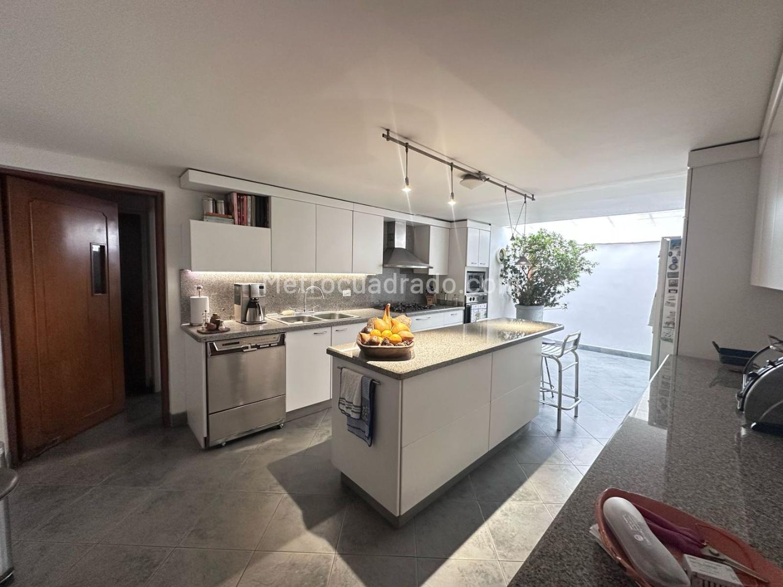 Casa de 4 habitaciones en venta en Niza Cordoba, Bogotá — imagen 1 de 20
