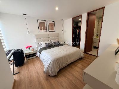 Apartamento en venta en Lagos De Cordoba, Bogotá · foto 2 de 20