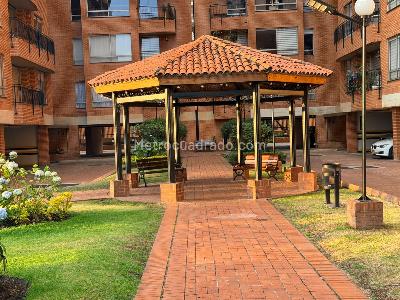 Apartamento de 3 alcobas en venta en Lagos De Cordoba, Bogotá, 91 m² · foto 14 de 20