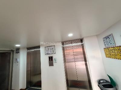 Apartamento de 3 alcobas en venta en Lagos De Cordoba, Bogotá, 91 m² · foto 13 de 20