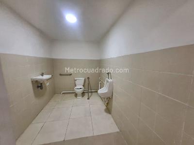 Casa de 5 alcobas en arriendo en La Victoria, Barranquilla, 217 m² · foto 18 de 20