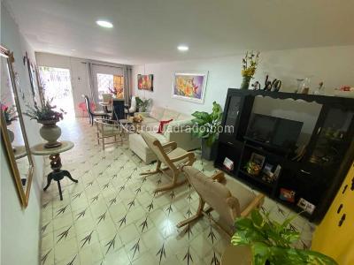 Casa de 5 alcobas en venta en Buena Esperanza, Barranquilla, 350 m² · foto 5 de 20