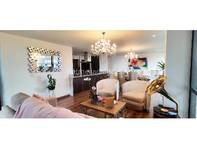 Apartamento de 5 alcobas en venta en La Felicidad, Bogotá, 244 m² · foto 3 de 20