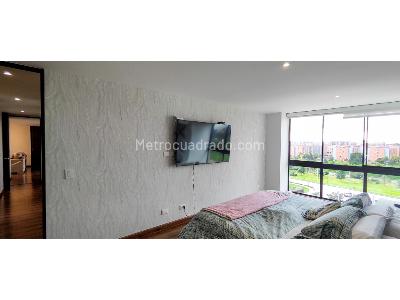 Apartamento de 5 alcobas en venta en La Felicidad, Bogotá, 244 m² · foto 16 de 20