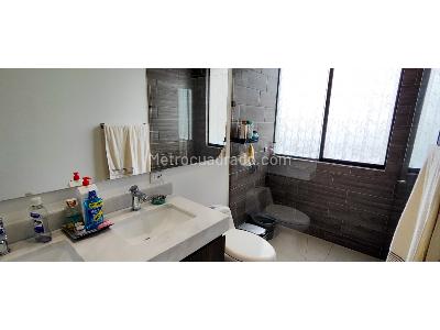 Apartamento de 5 alcobas en venta en La Felicidad, Bogotá, 244 m² · foto 17 de 20