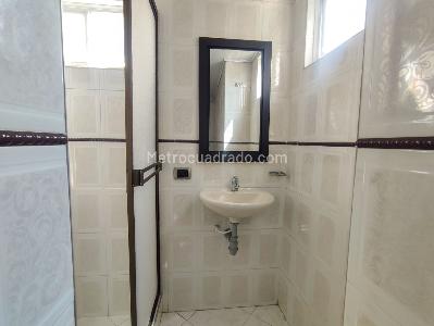 Casa de 5 alcobas en venta en Nuevo Kennedy, Bogotá, 111 m² · foto 13 de 20