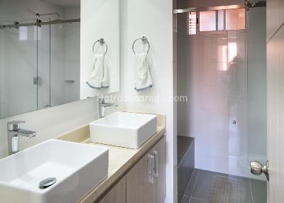 Apartamento de 3 alcobas en venta en Laureles, Medellín, 180 m² · foto 6 de 20
