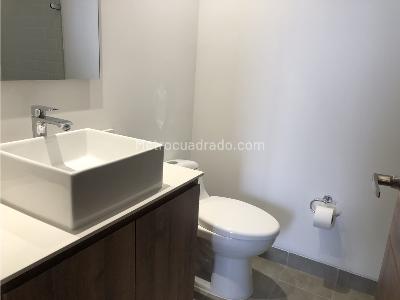 Apartaestudio en venta en El Poblado, Medellín, 49 m² · foto 5 de 5